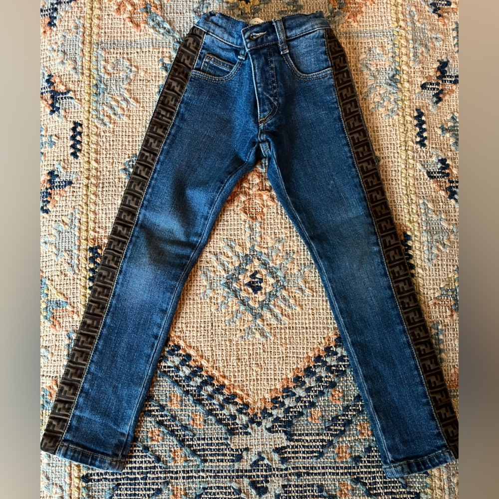Kids Fendi jeans size 5A.